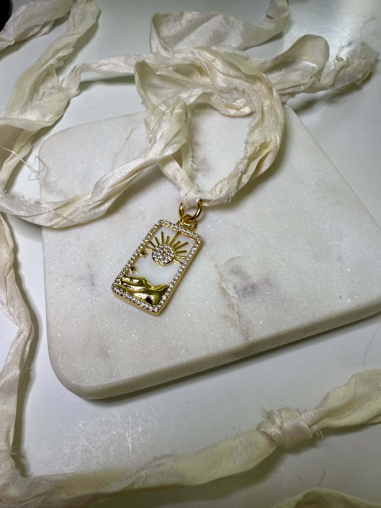 Grand Canyon Sari ribbon necklace