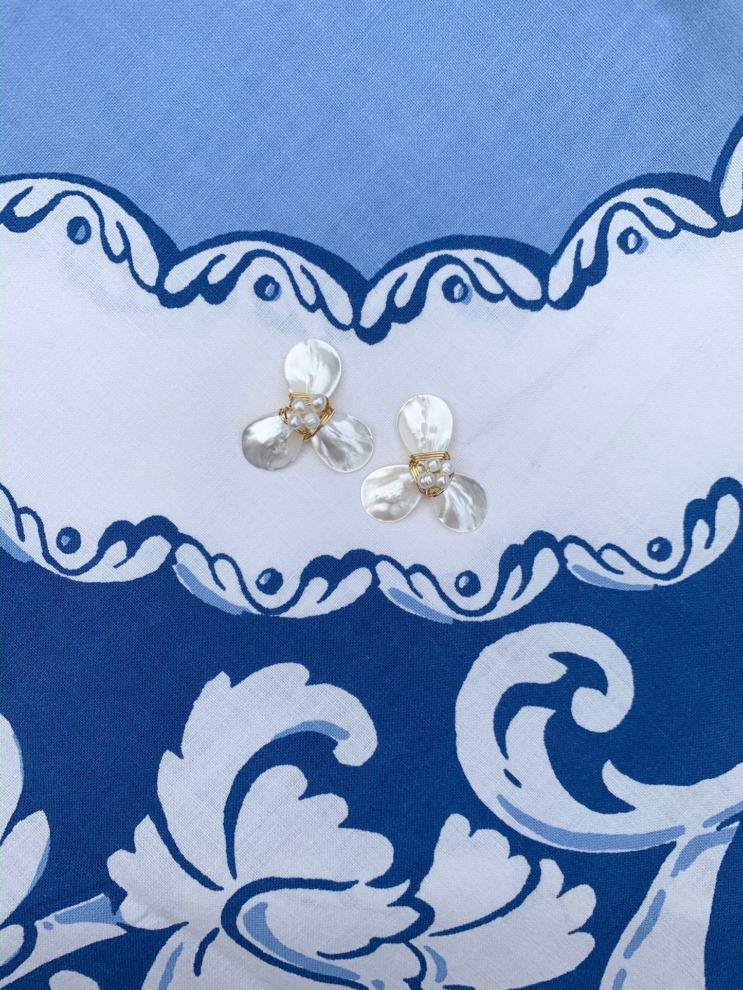 Mini snowdrop earrings